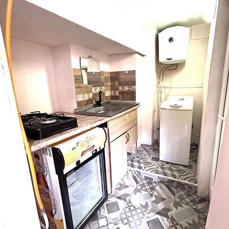 ティビリシBooboo Flat In Italian Yardアパートメント エクステリア 写真