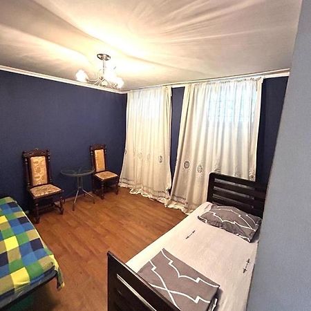 ティビリシBooboo Flat In Italian Yardアパートメント エクステリア 写真